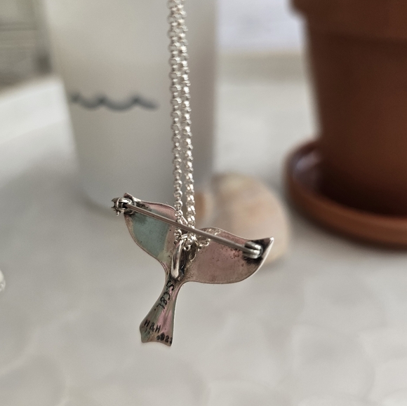 SHREVE, CRUMP & LOW Nantucket Whale Tail pin (CHAIN NOT INCLUDED) - Picture 2 of 11